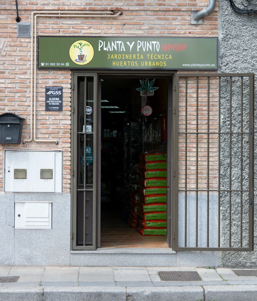 planta y punto grow shop navalcarnero